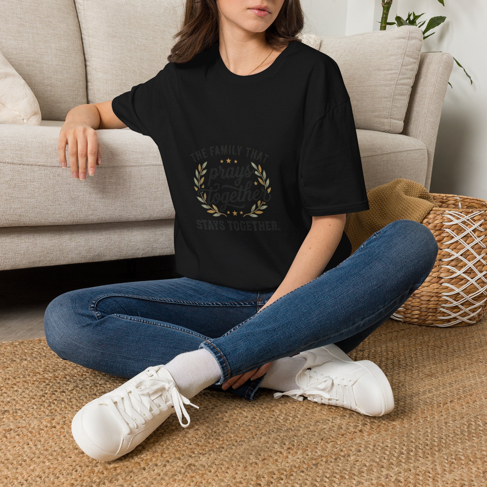 Prayer Family T-Shirt — “The Family That Prays Together” Faith Tee